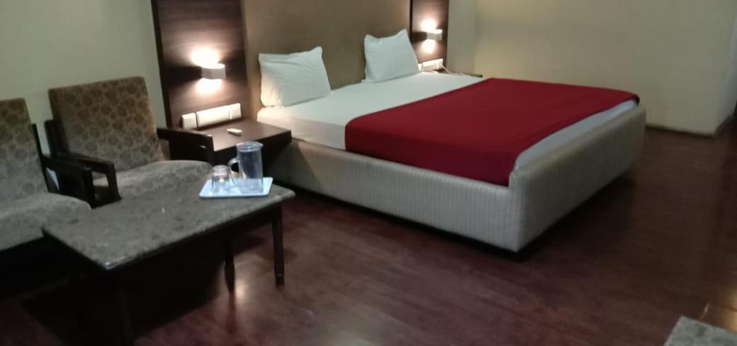 Hotel Jaya International Хидерабад Екстериор снимка